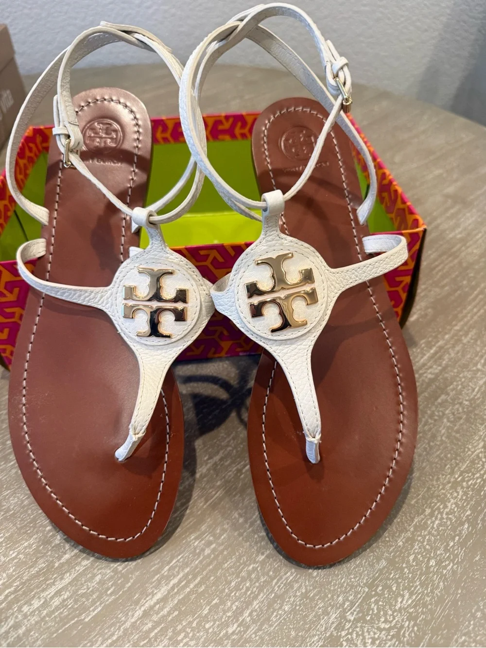 Tory Burch White Leather Logo Thong Sandals with Brown Footbed